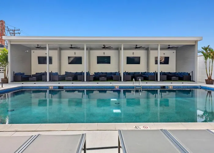 Seaport Suites